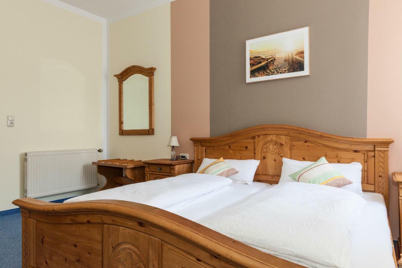 Garni Hotel Post Weißenstadt المظهر الخارجي الصورة