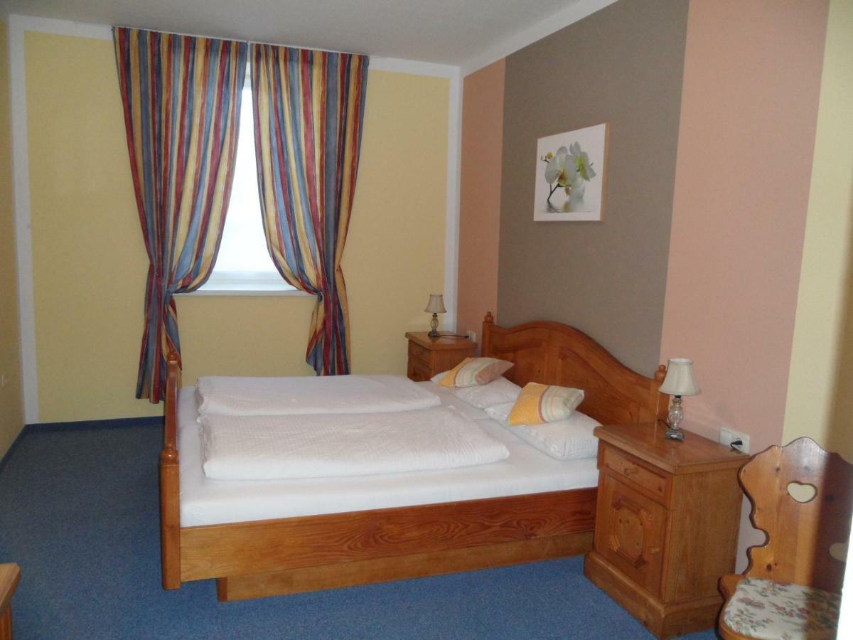 Garni Hotel Post Weißenstadt المظهر الخارجي الصورة